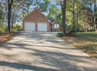 3348 Pine Grove Dr, Huntsville, TX 77340
