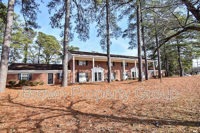 2nd image of 2306 Barrington Cir