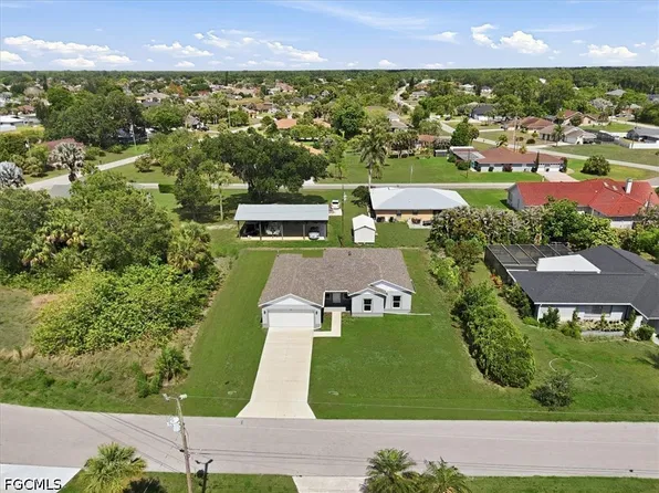 1406 Ford Cir, Lehigh Acres, FL 33936