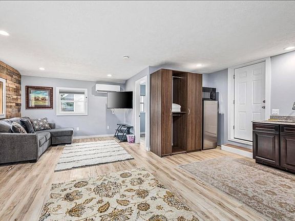 3rd image of 607 W Front St #1-2-4