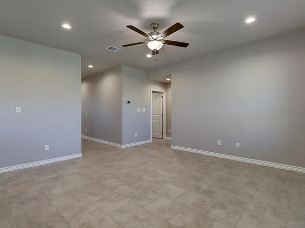 1278 Carnaby St, Corpus Christi, TX