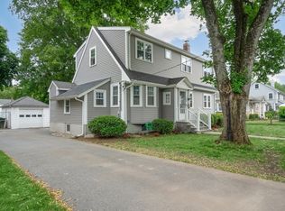 12 Oak Knoll Rd, Natick, MA 01760