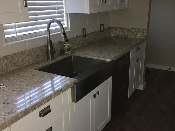 Large s/s farmhouse sink