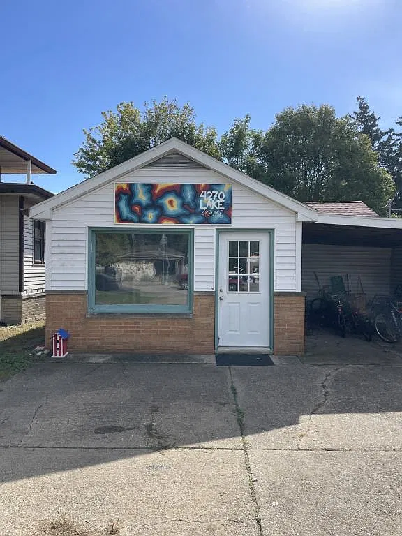 4270 lake st — Photo 1