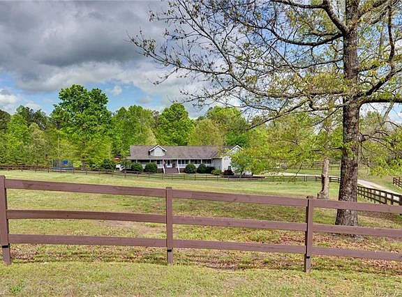 5th image of 10382 Old Towne Ln
