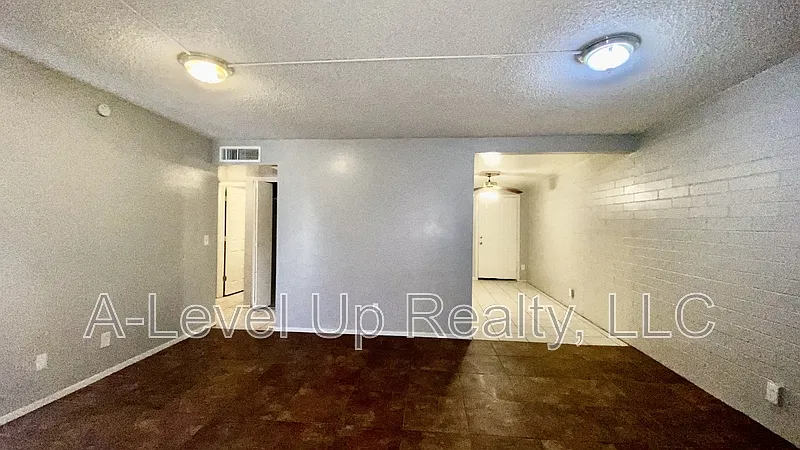 2 bed, 2.0 bath, 1350 sqft, $1,200 — Photo 4