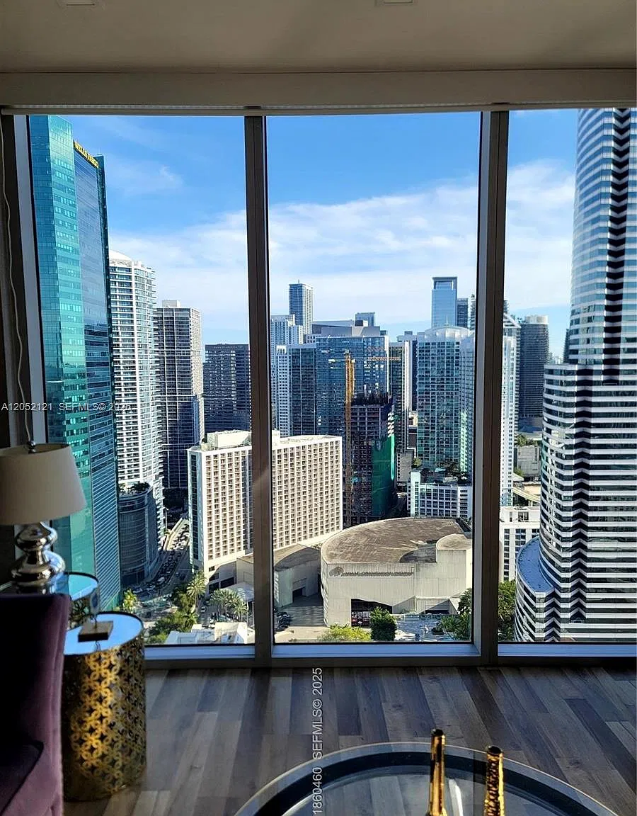 Centro Condo — Photo 2