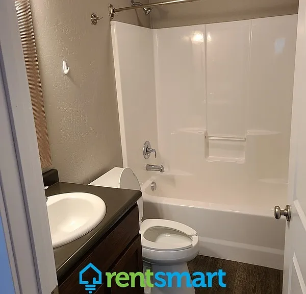 2207 Strand Ave #A — Photo 6