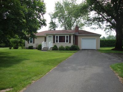 6 Parkview Dr, South Hadley, MA, 01075
