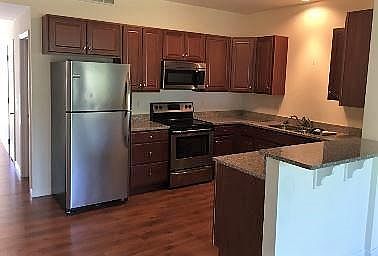 1st image of 102 Brownstone Ct