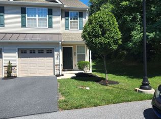 212 Villa Vista Dr #212, Enola, PA 17025