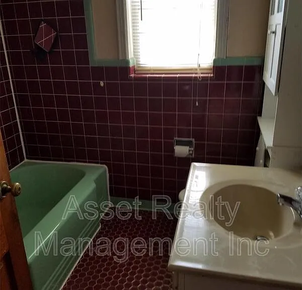 102 Eastwood Dr #1 — Photo 10