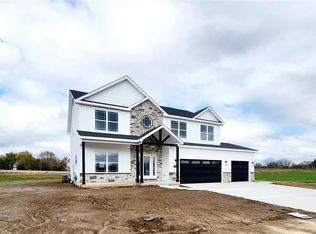 732 Stone Briar Dr, Belleville, IL 62221