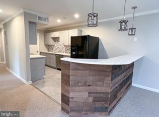 8318 Kingsgate Rd #537, Springfield, VA 22152