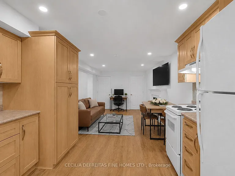 40 Venetian Cres #BASEMENT — Photo 4
