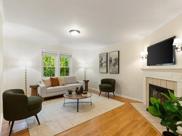 14 N Commons Cmns #C, Lincoln, MA 01773