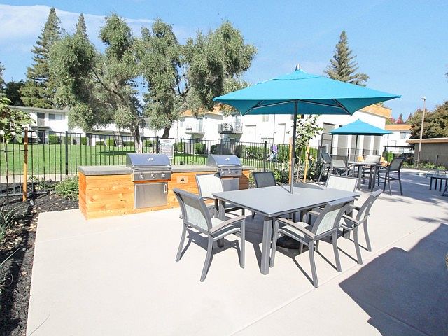 Stainless Steel Chef Style BBQ Lounging Area