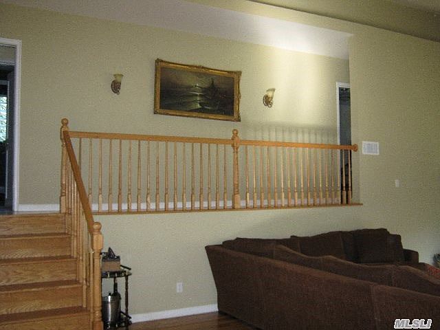 2nd image of 85 Woodhill Ln