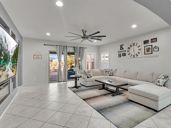 4th image of 6550 W Desert Blossom Way