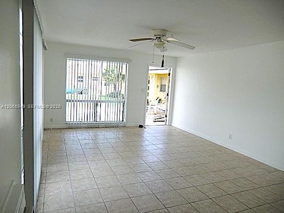 3rd image of 2724 NE 32nd St #1