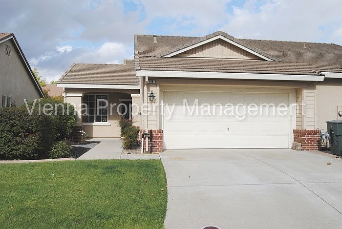 1st image of 108 Brookwater Ct