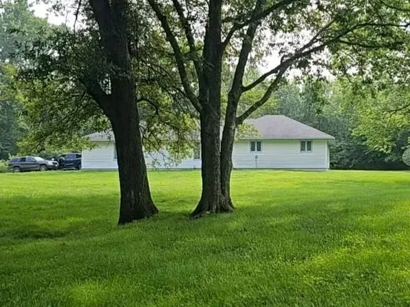 38465 W 112th St, Richmond, MO 64085