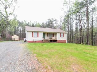 6722 Lakeview Dr, Mebane, NC 27302