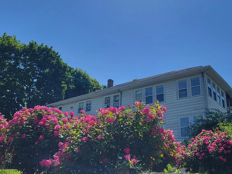 21-23 Grafton Ave #21