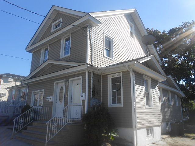 2nd image of 136 Reid Ave