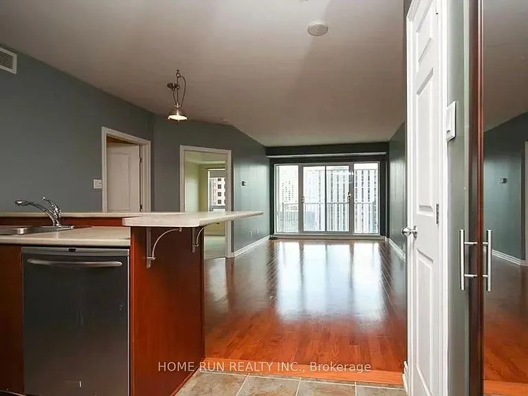 200 Rideau St #1107 — Photo 6