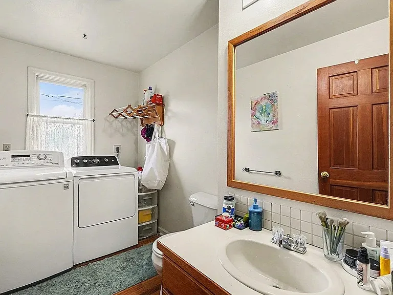623 Marine St. — Photo 20