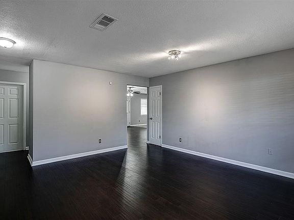 5th image of 4326 Hanover Dr
