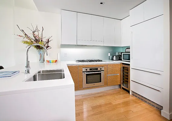 Sold by HighRiseNY | media 4