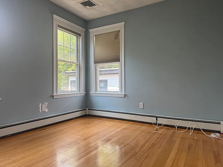 33 Main St #6 — Photo 5