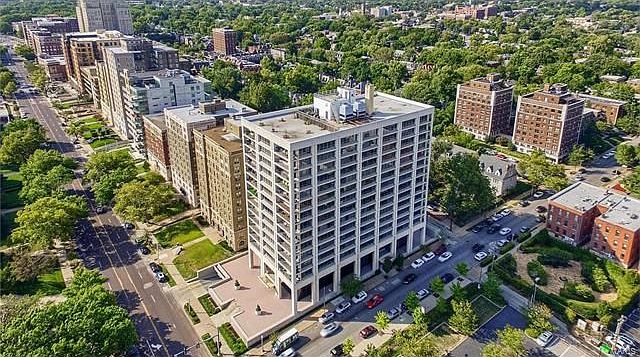 1st image of 4501 Lindell Blvd APT 10C