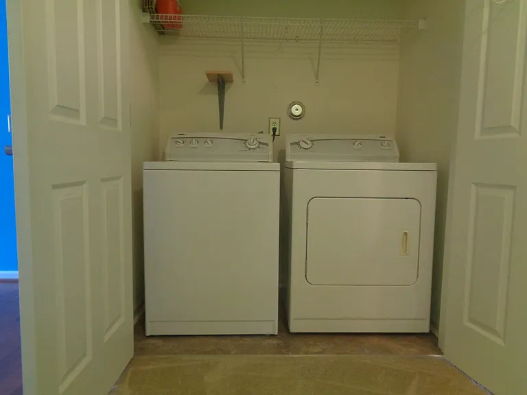 2802 Gross Ave — Photo 15