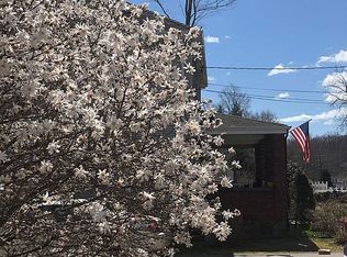 201 Old Norwich Rd, Quaker Hill, CT 06375