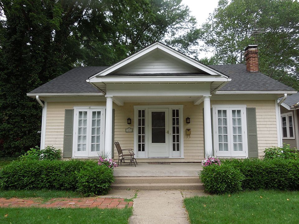 1609 S. Douglas