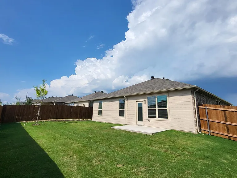 2816 Desert Lily Ln — Photo 12