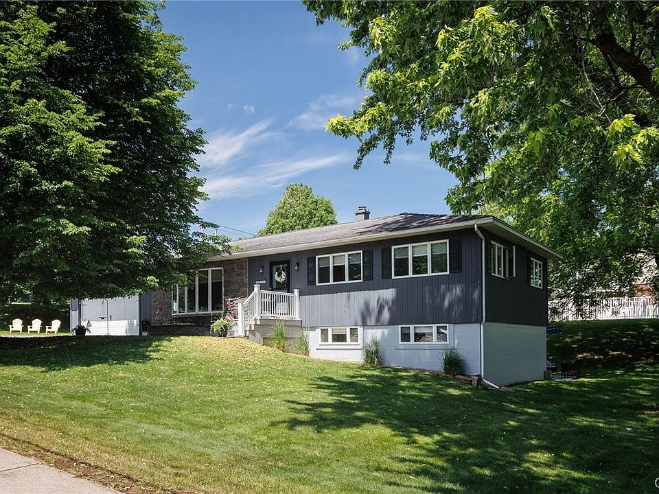 1st image of 490 Barben Ave