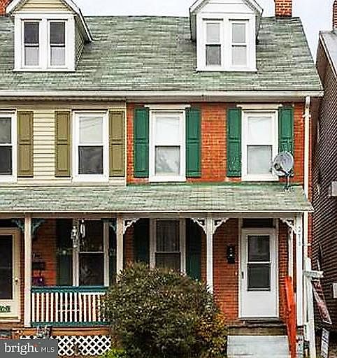 1st image of 236 E Middle St