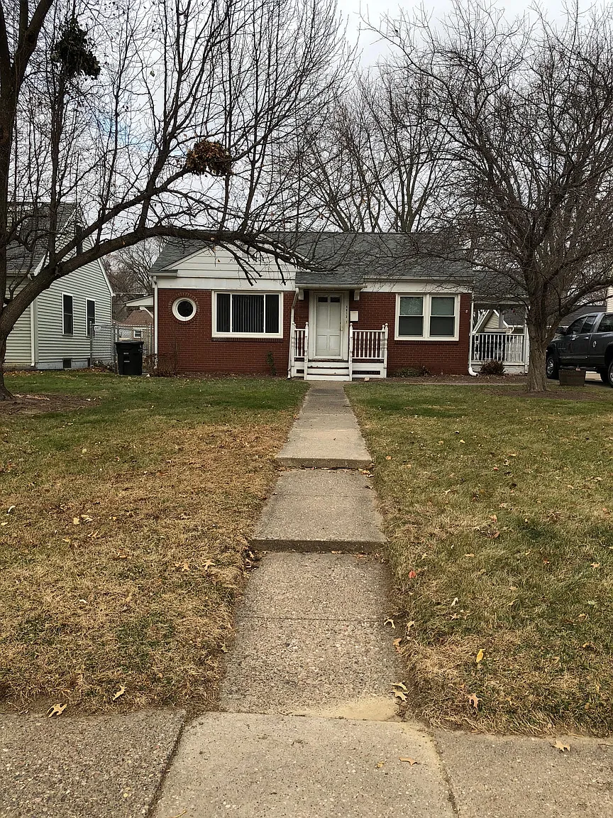 4013 28th Ave photo 1