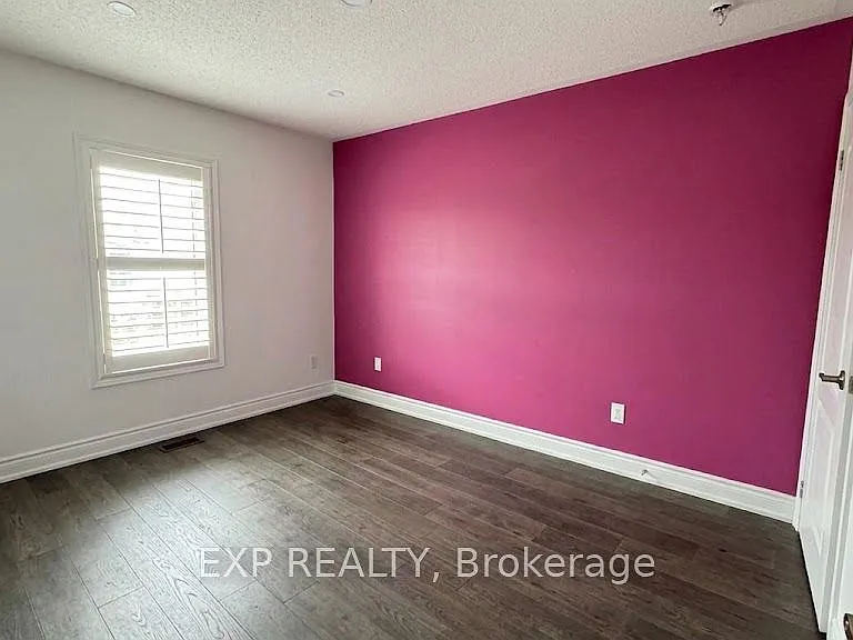 215 Remembrance Rd — Photo 6