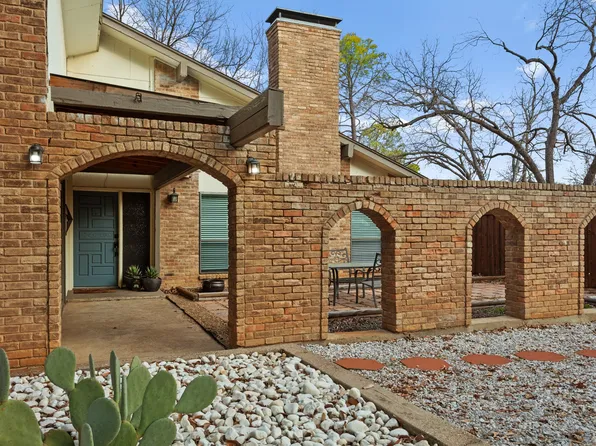 102 Bluebonnet Dr, Highland Village, TX 75077