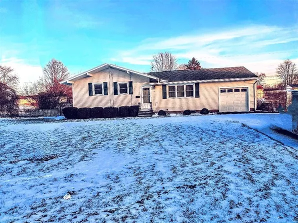 24 Academy Dr, Rochester, NY 14623