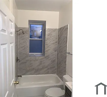 135 Adams St NW — Photo 10