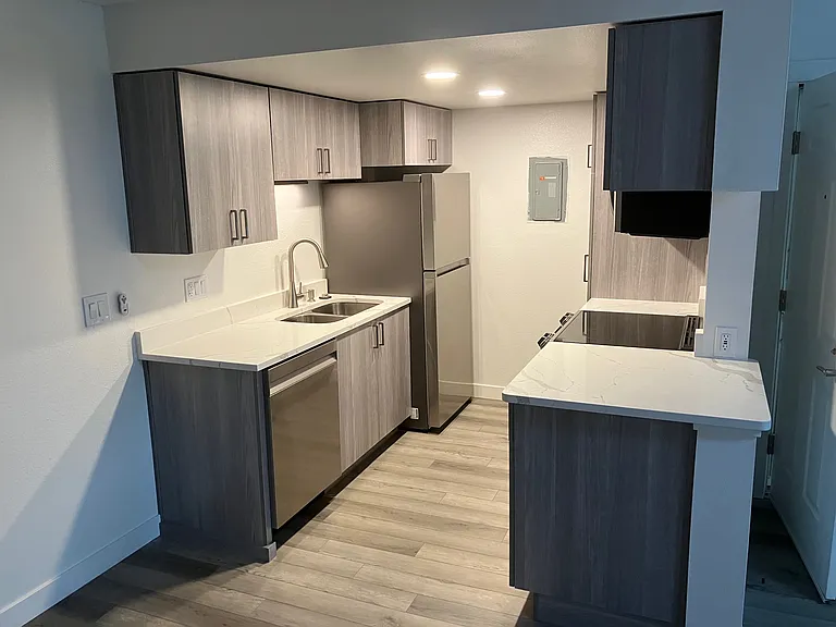 8225 Fairmount Dr #10-204 — Photo 10