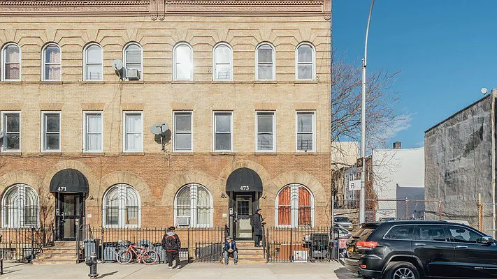 Rented by Nooklyn NYC LLC | media 35