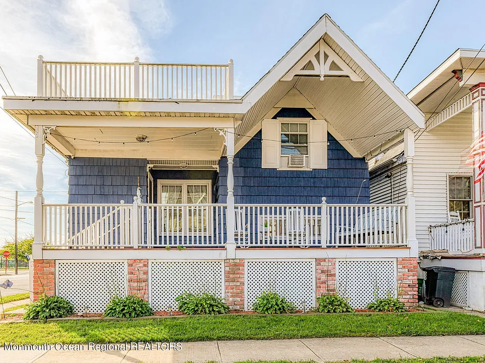 42 Abbott Ave