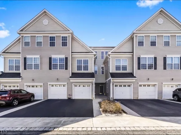8 Patriots Path, South Bound Brook Boro, NJ 08880